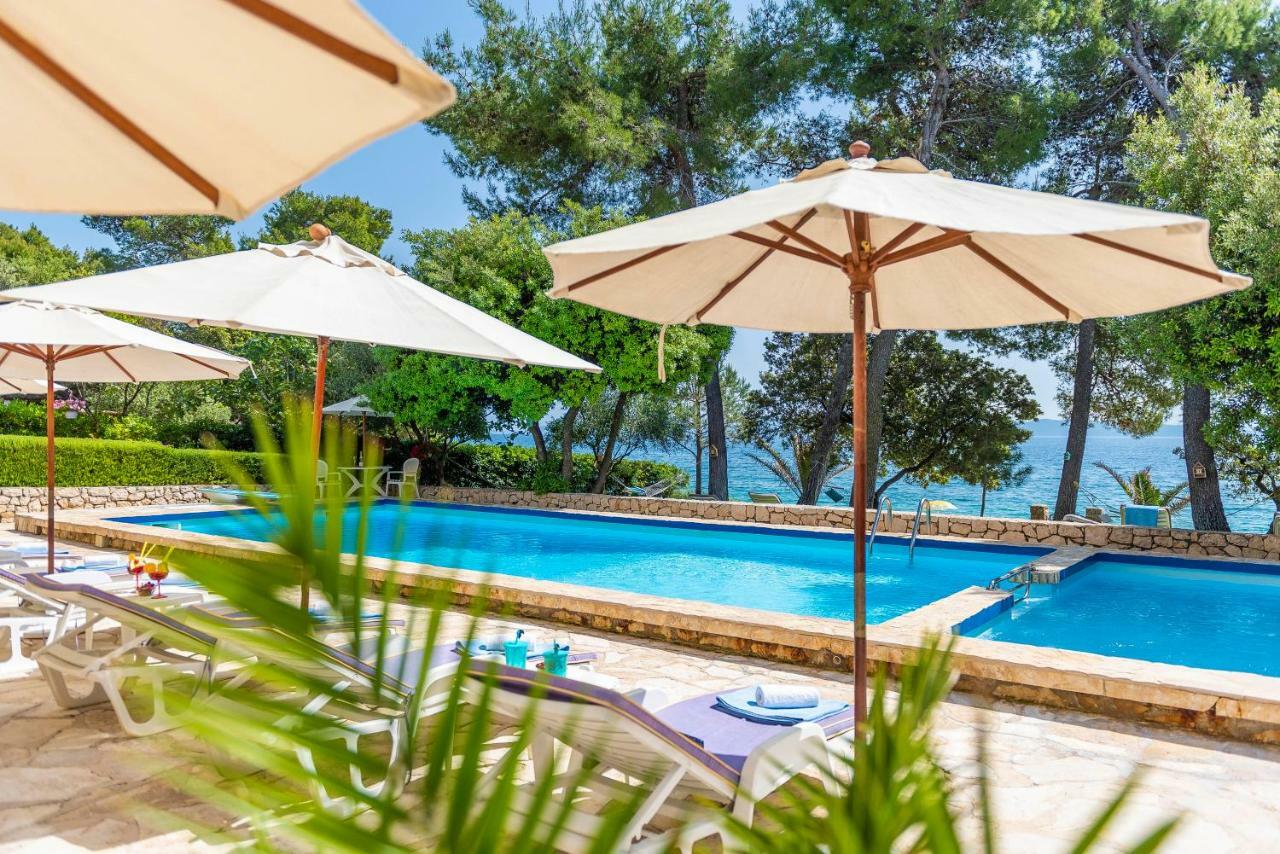 Villa Nela Petrcane Buitenkant foto
