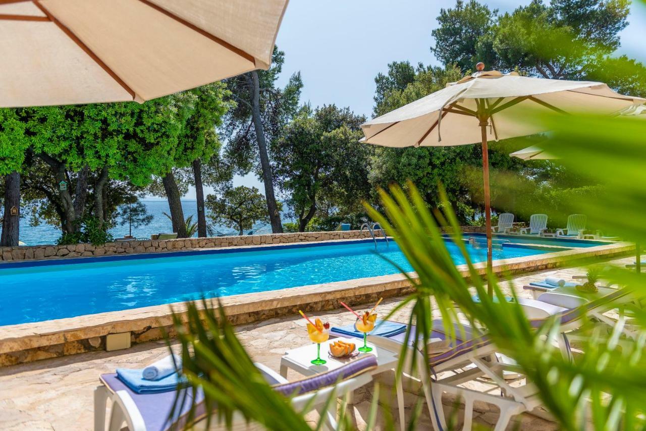 Villa Nela Petrcane Buitenkant foto