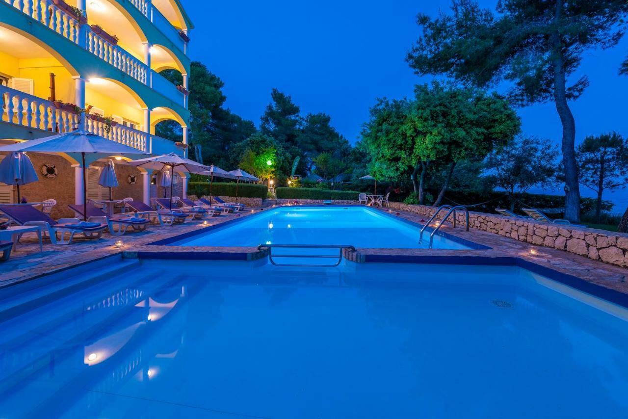 Villa Nela Petrcane Buitenkant foto