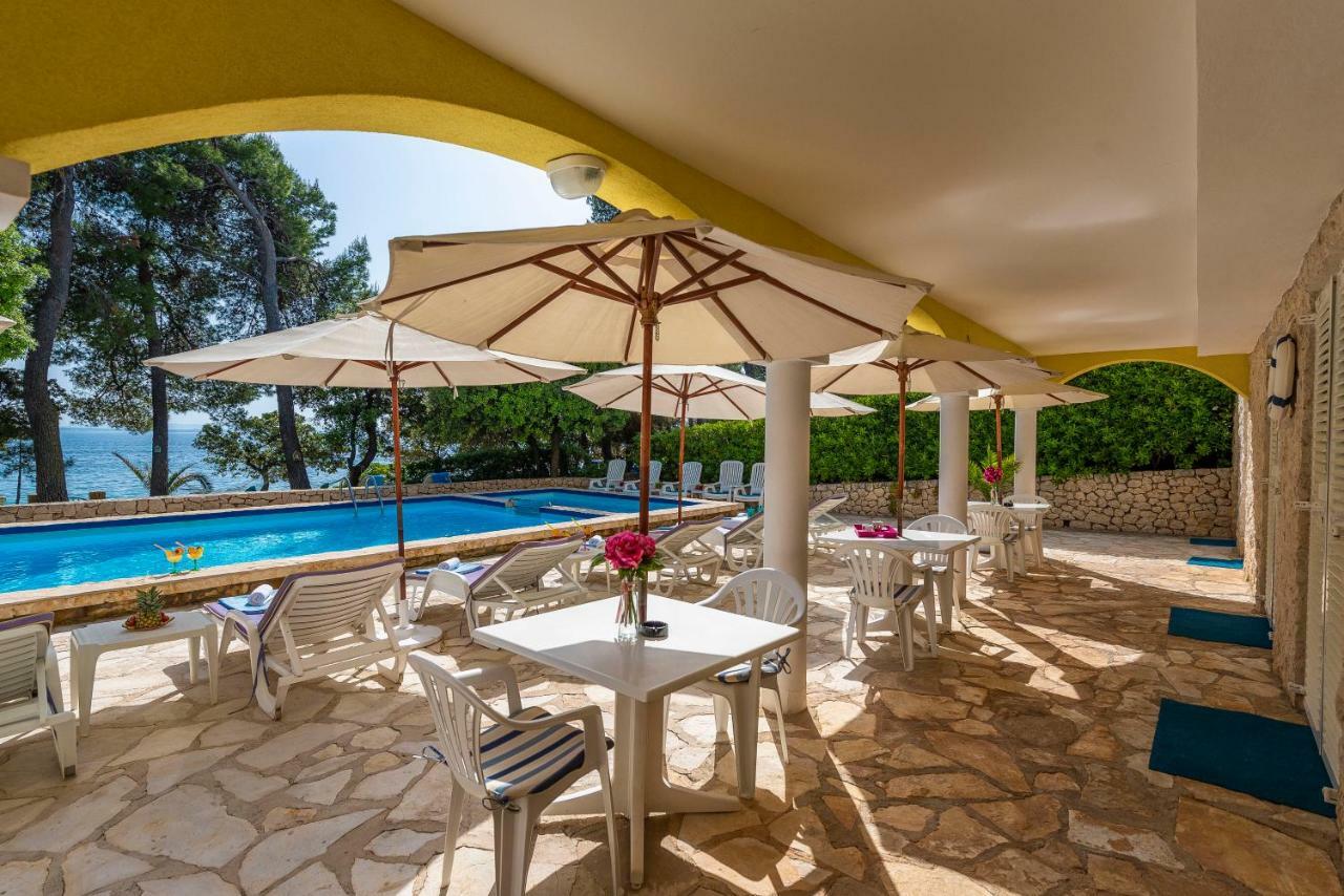 Villa Nela Petrcane Buitenkant foto