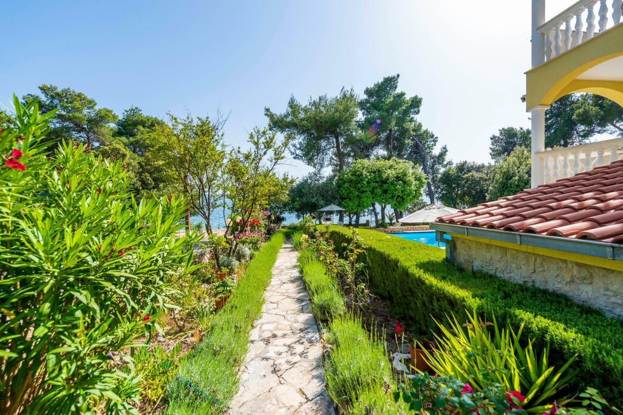 Villa Nela Petrcane Buitenkant foto