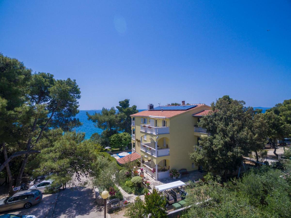 Villa Nela Petrcane Buitenkant foto