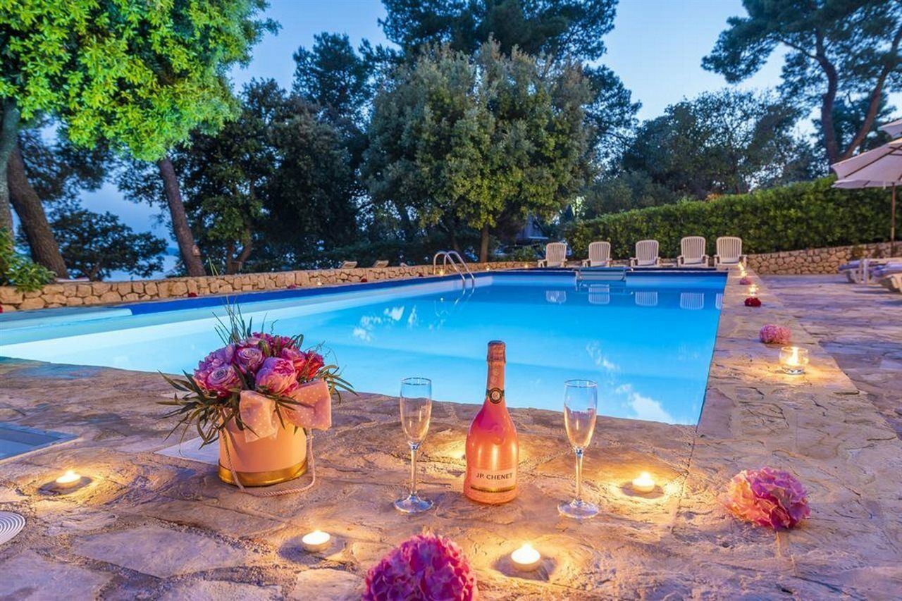 Villa Nela Petrcane Buitenkant foto